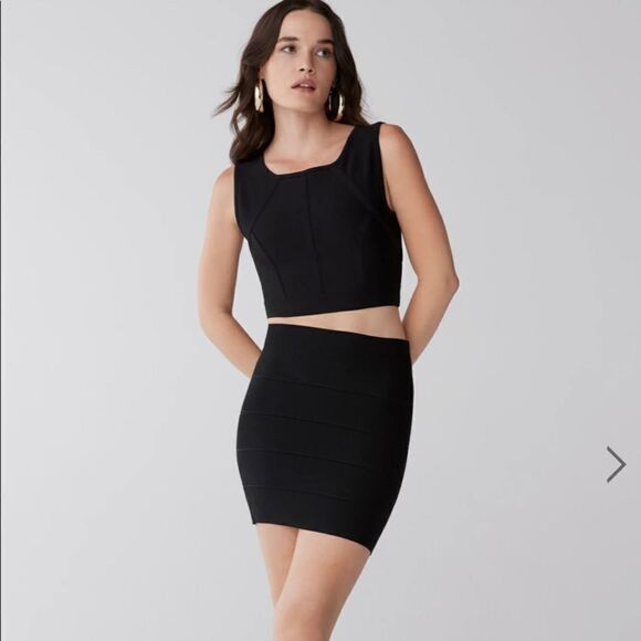 BCBGMaxAzria SIMONE TEXTURED‎ POWER SKIRT Bandage Black Sz S - Picture 1 of 10